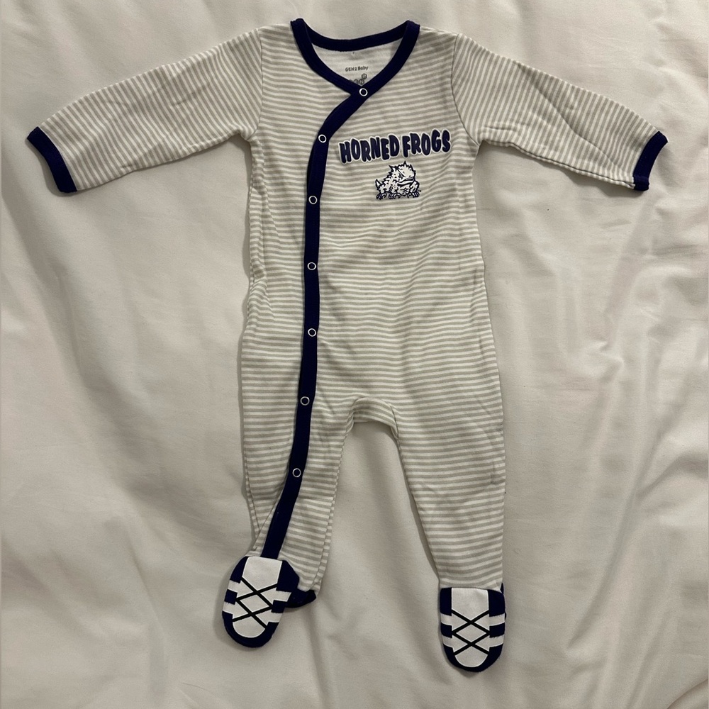 NWOT Gen 2 Baby TCU sleeper